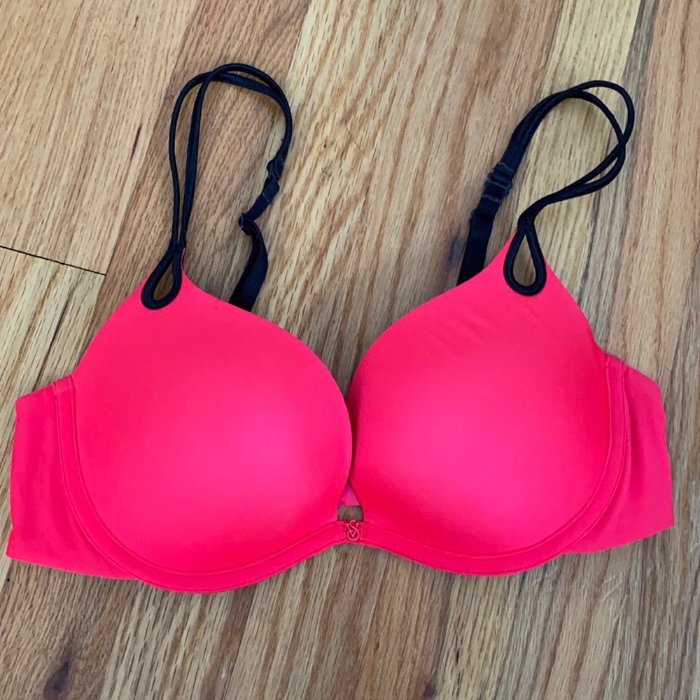 Victoria’s Secret Plunge Push Up Bra